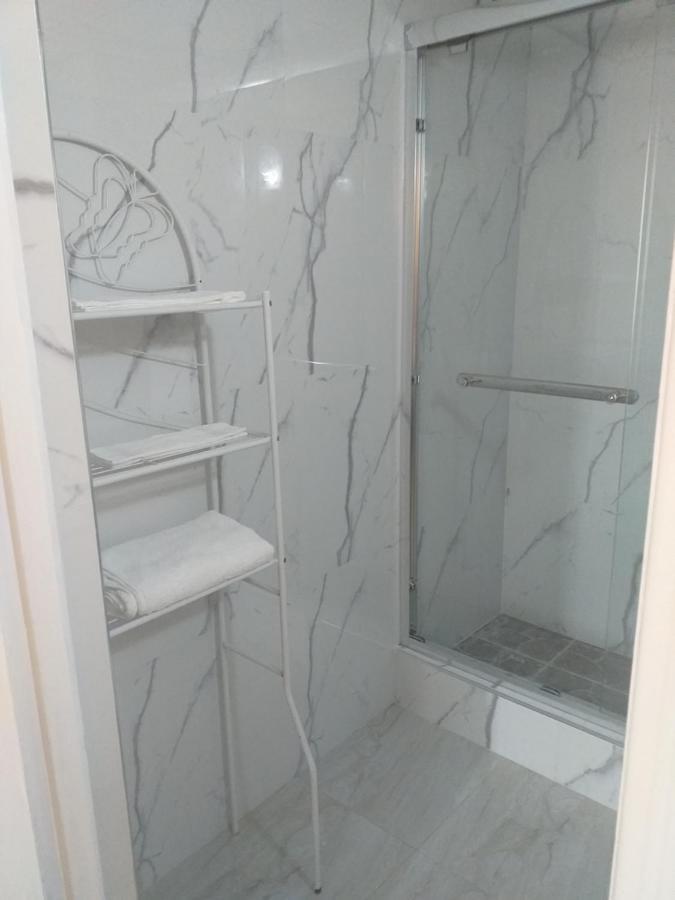 Rooms By The Pool 金斯敦 外观 照片