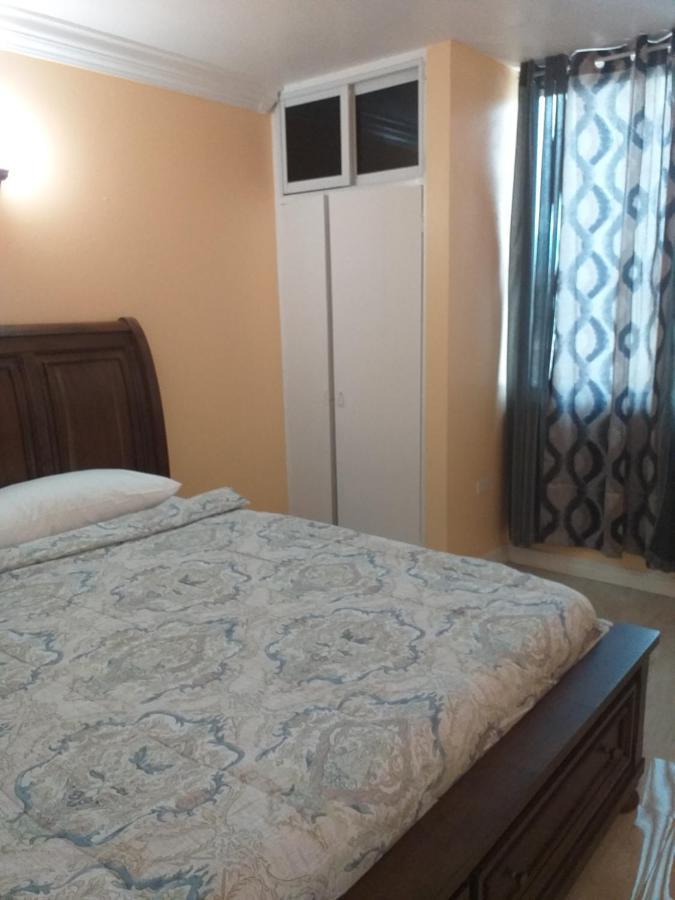 Rooms By The Pool 金斯敦 外观 照片